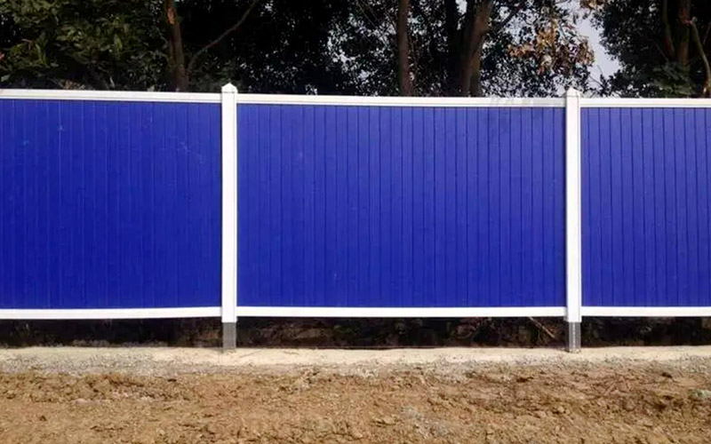 彩鋼瓦圍擋的介紹深刻內涵，彩鋼瓦圍擋廠家有哪些優(yōu)勢(shì)結構？